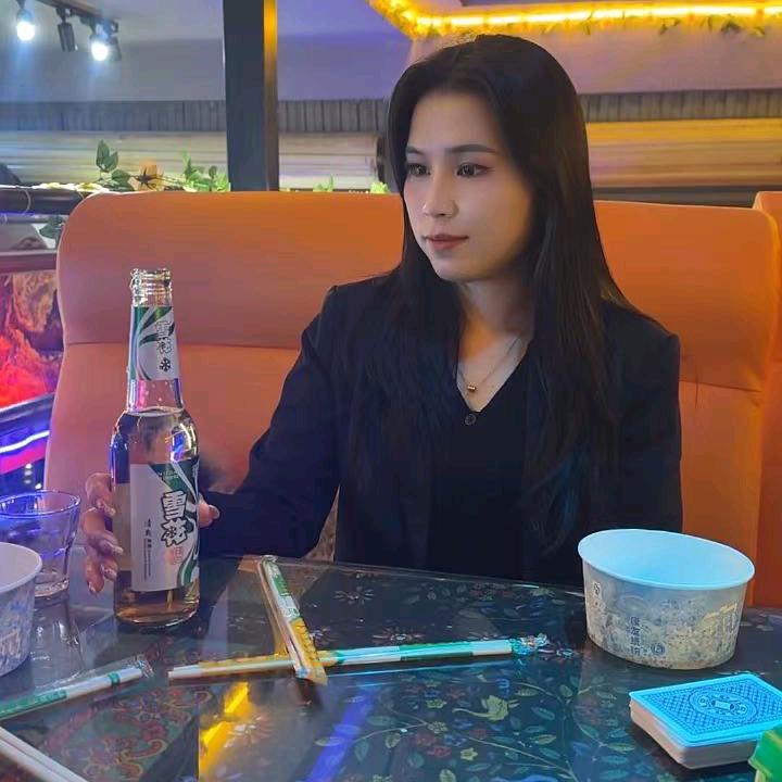 军赛周多福珠宝顾问