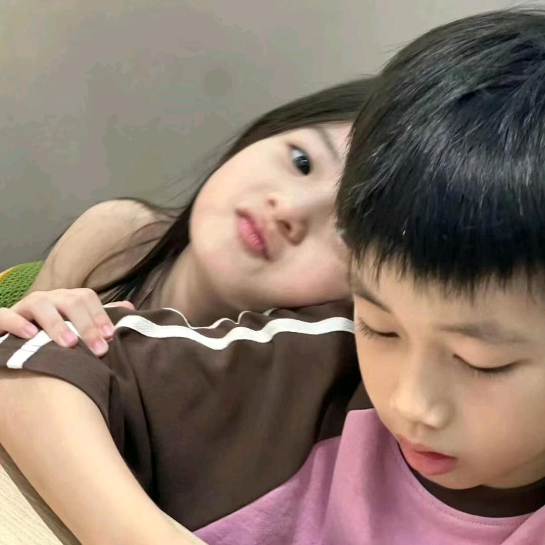 眨眨眼.