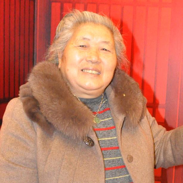 爱打麻将的秦婆婆
