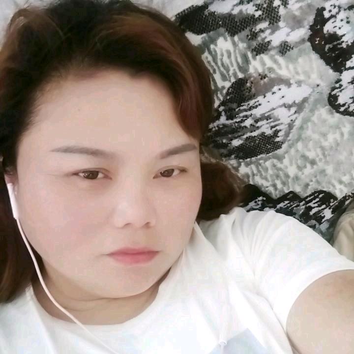 平平淡淡(芳姐)