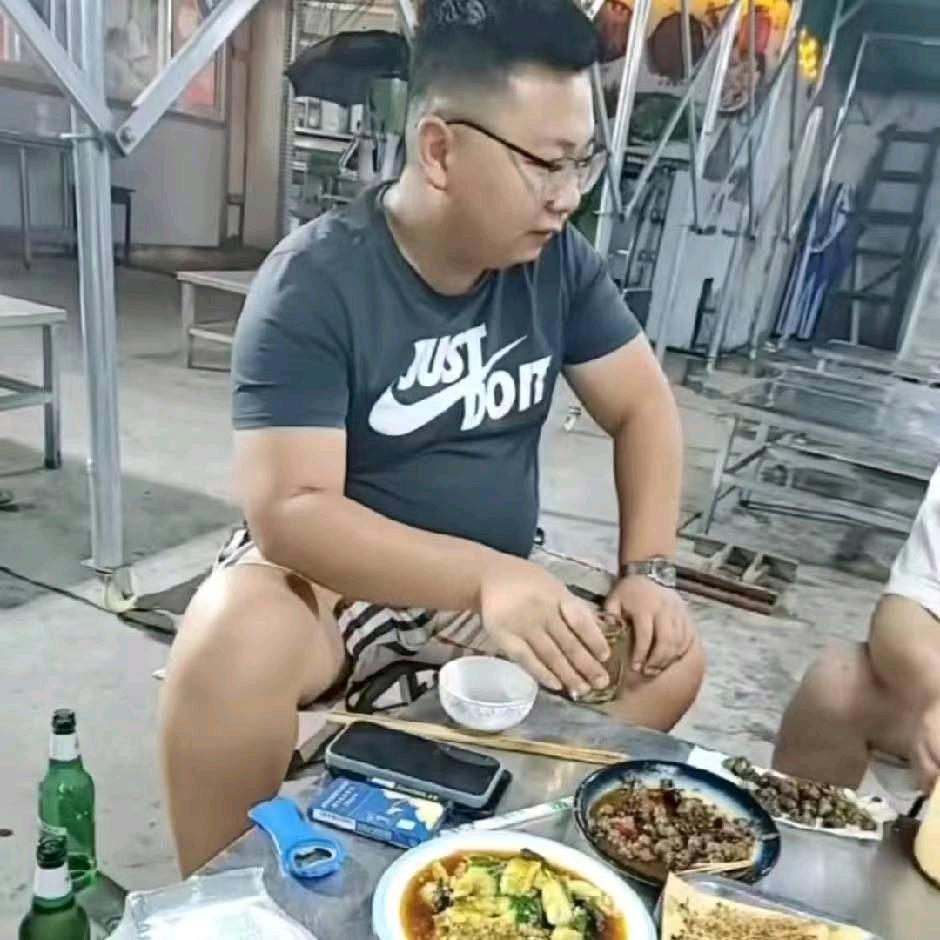辉小胖