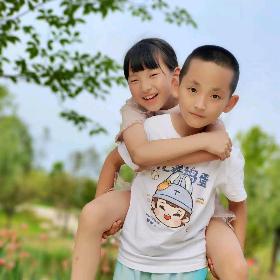 少年的那个他
