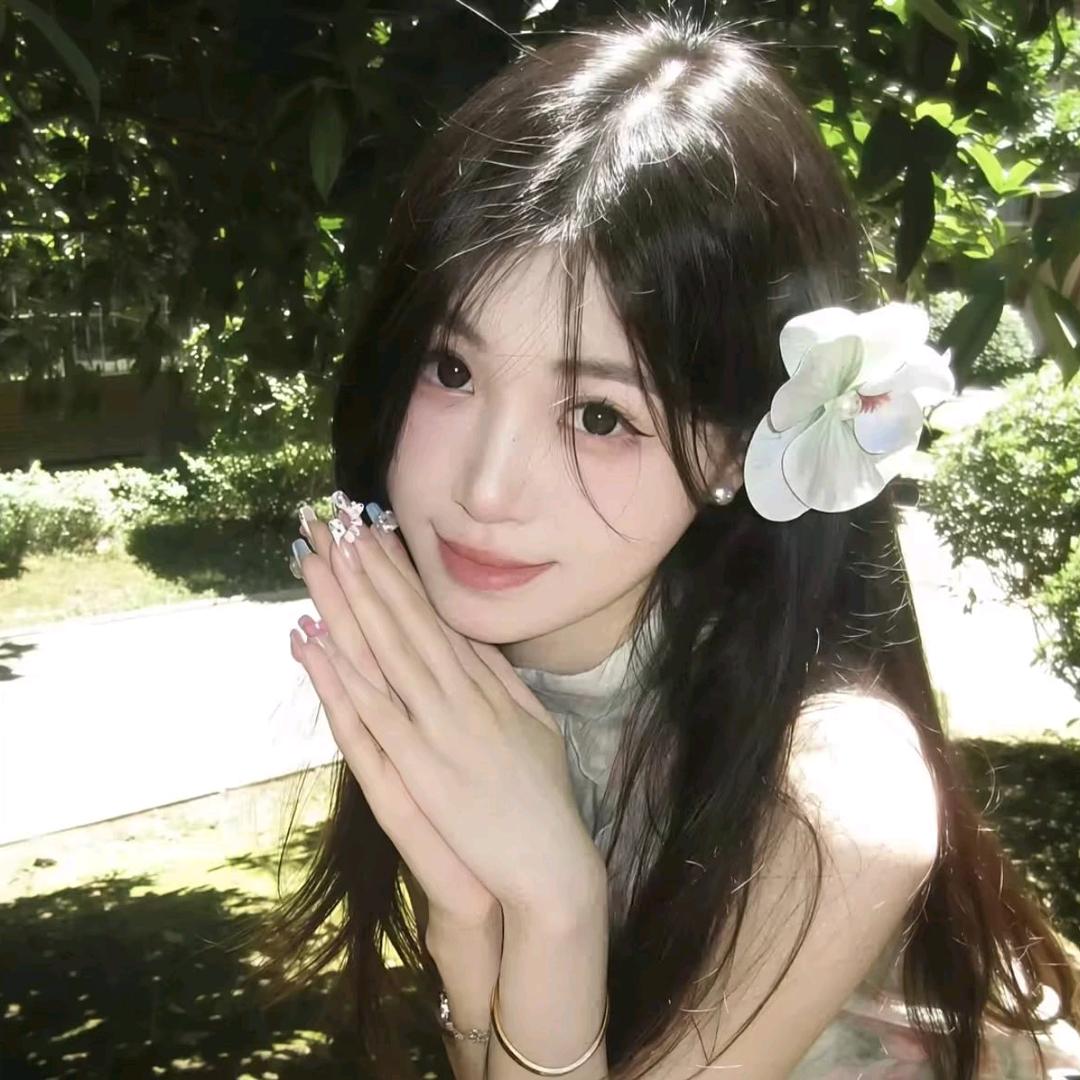 小猫爱吃鱼≽^•༚