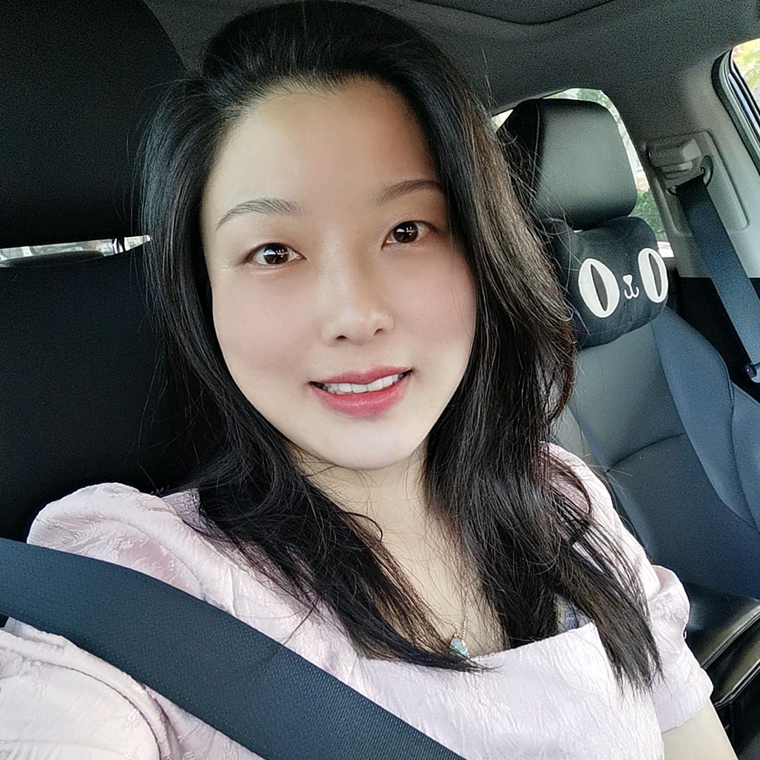 穿睡衣的老阿姨