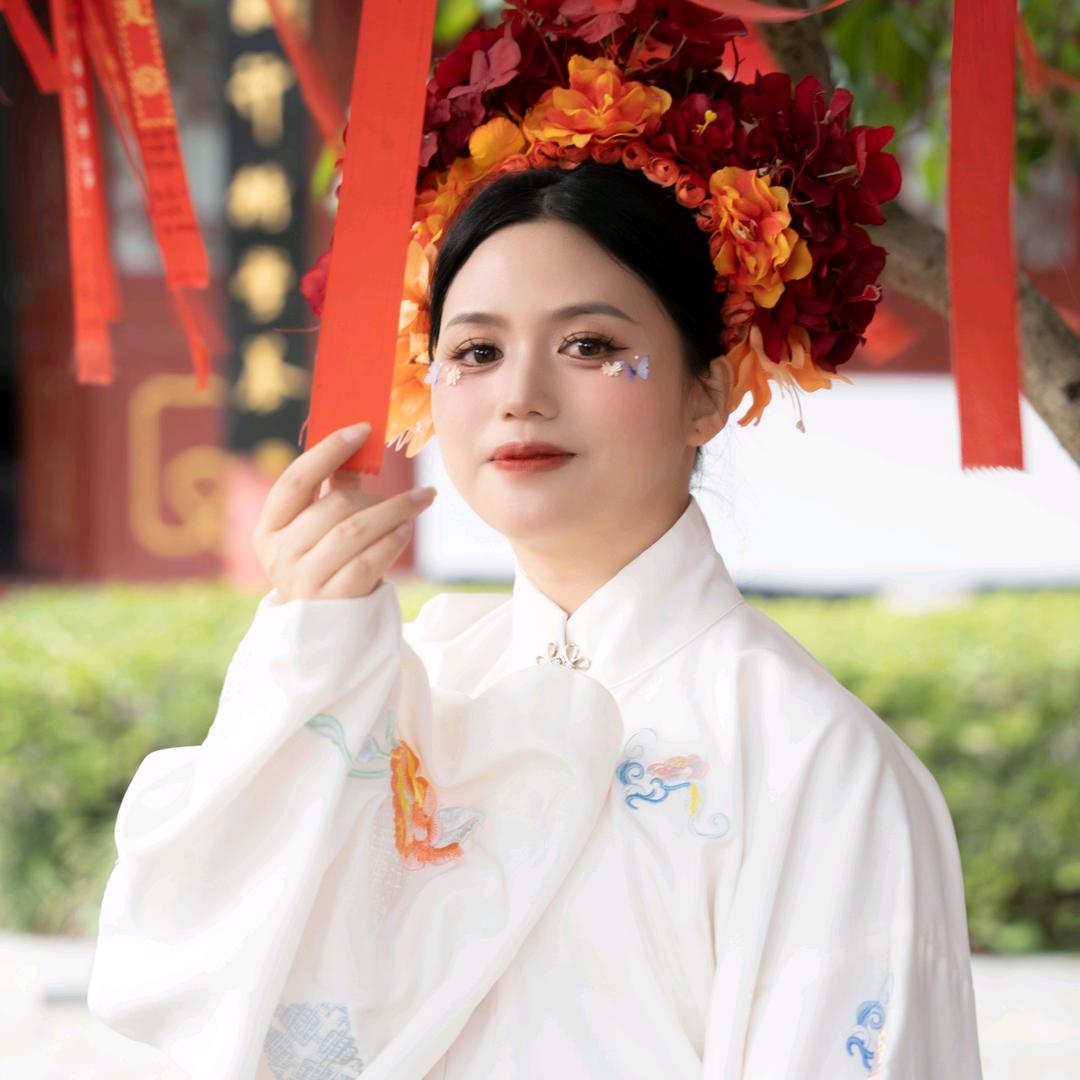 肖黎玲丽彩妆美甲培训学校(邵阳校区)