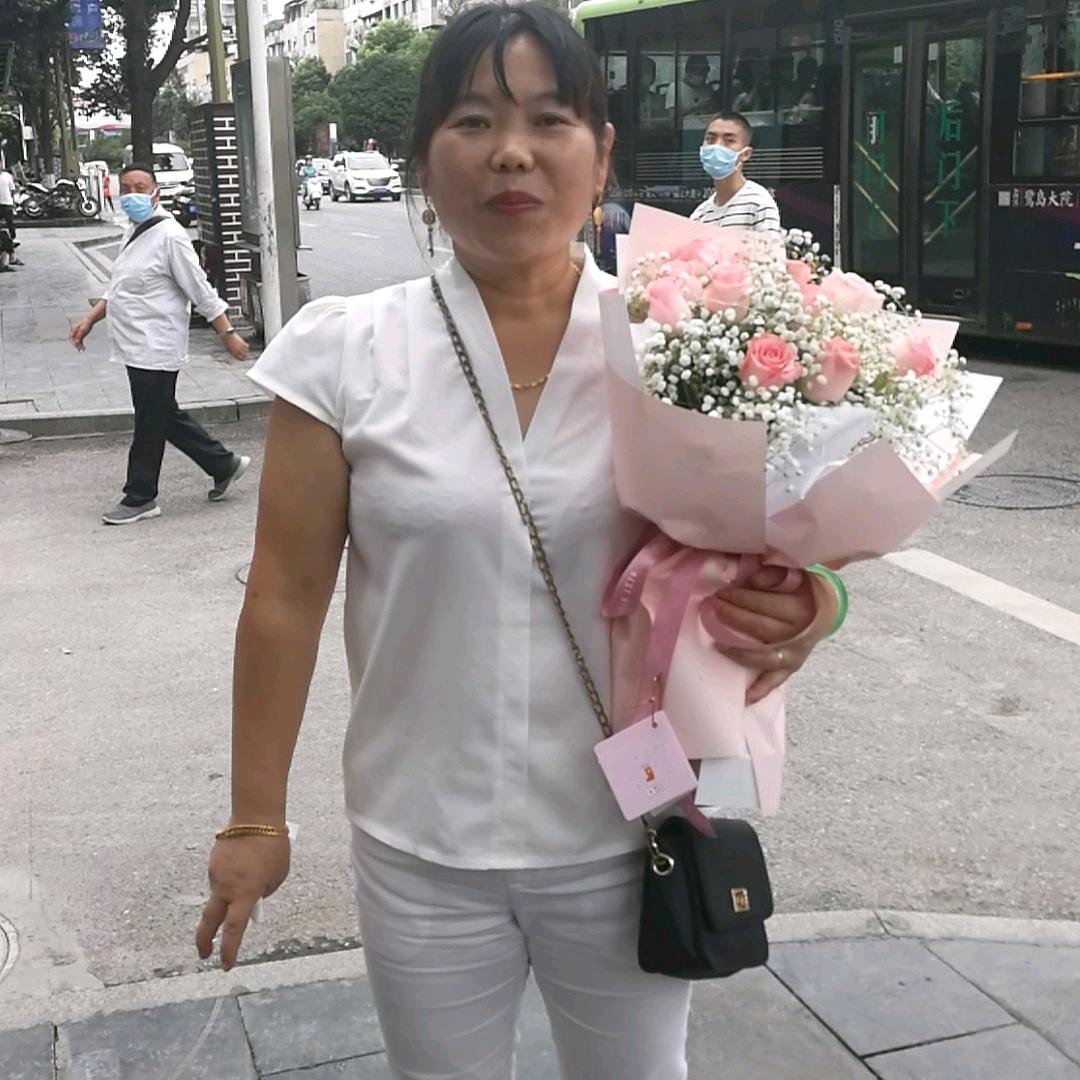 胡容家常馆欢迎你