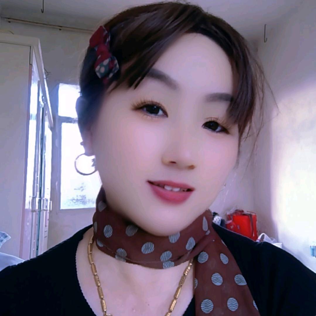 阳光明媚！青草芬芳