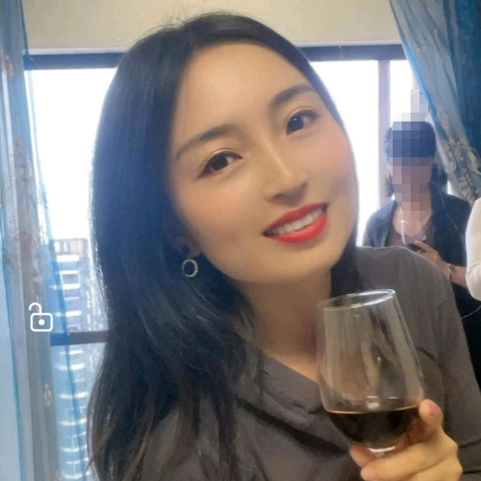 爱跳舞的娅娅