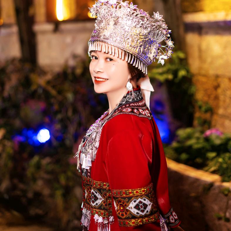 陆川锦绣明天顶墙