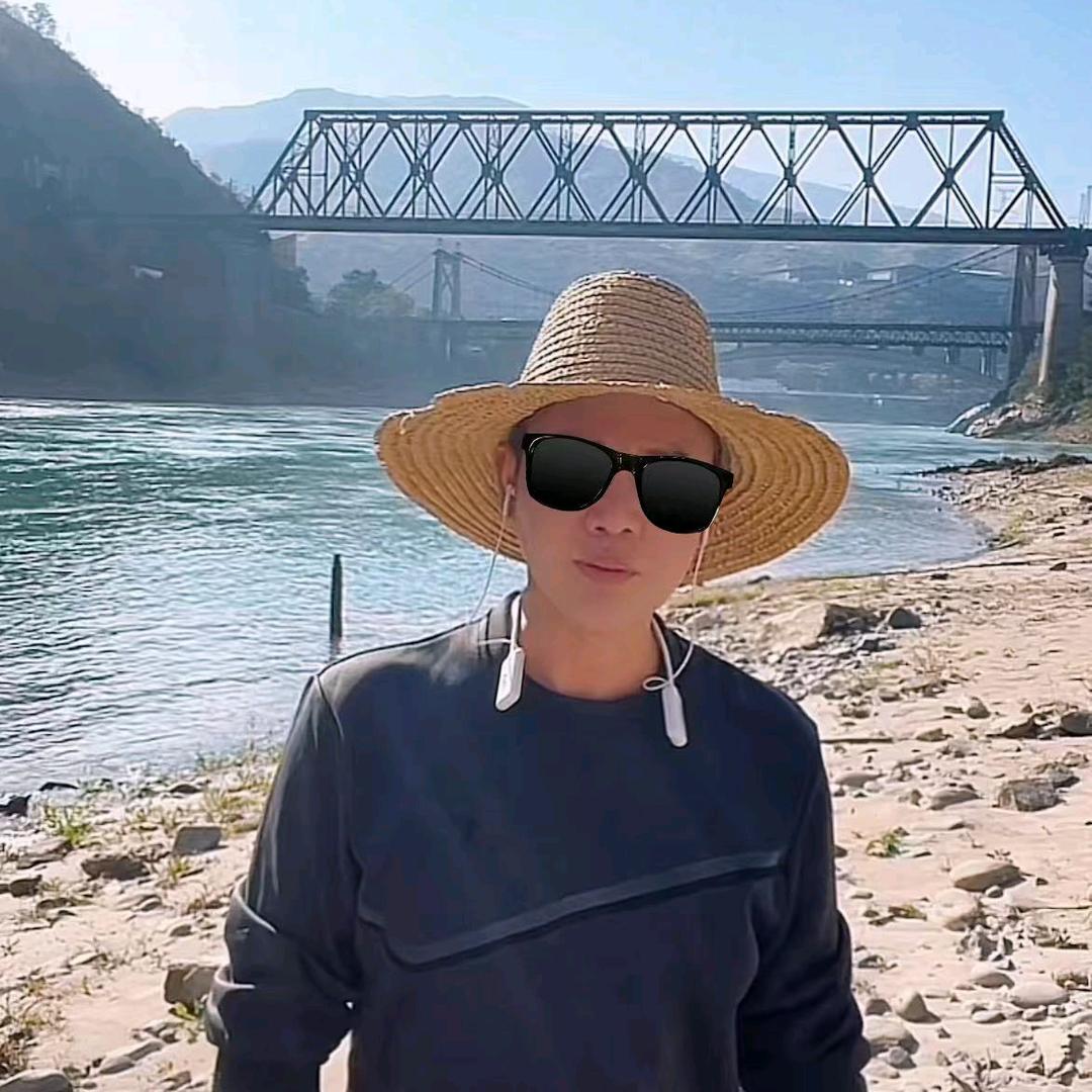 攀枝花麦车诚🎤草帽哥