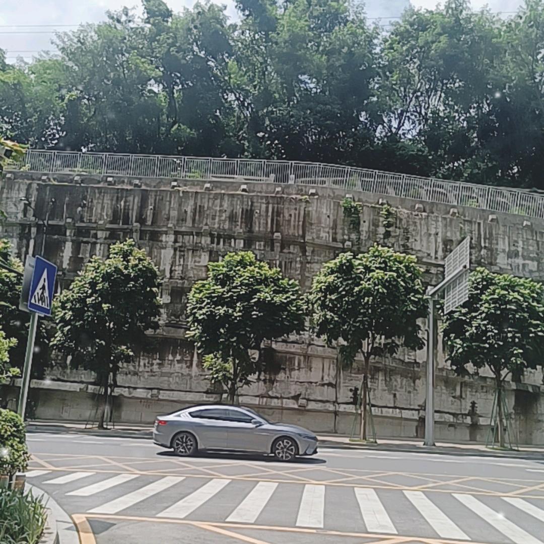 顶天立地