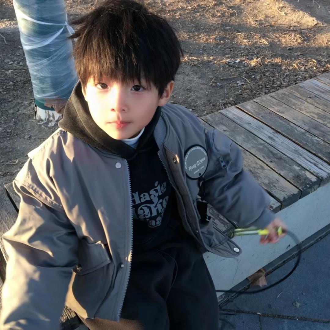 @（小张）