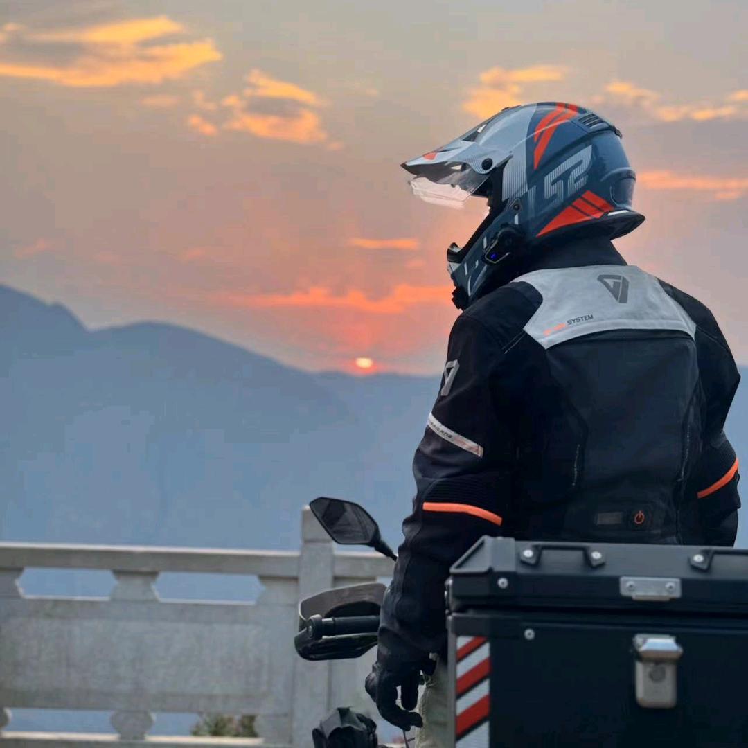 5CDC🏍️