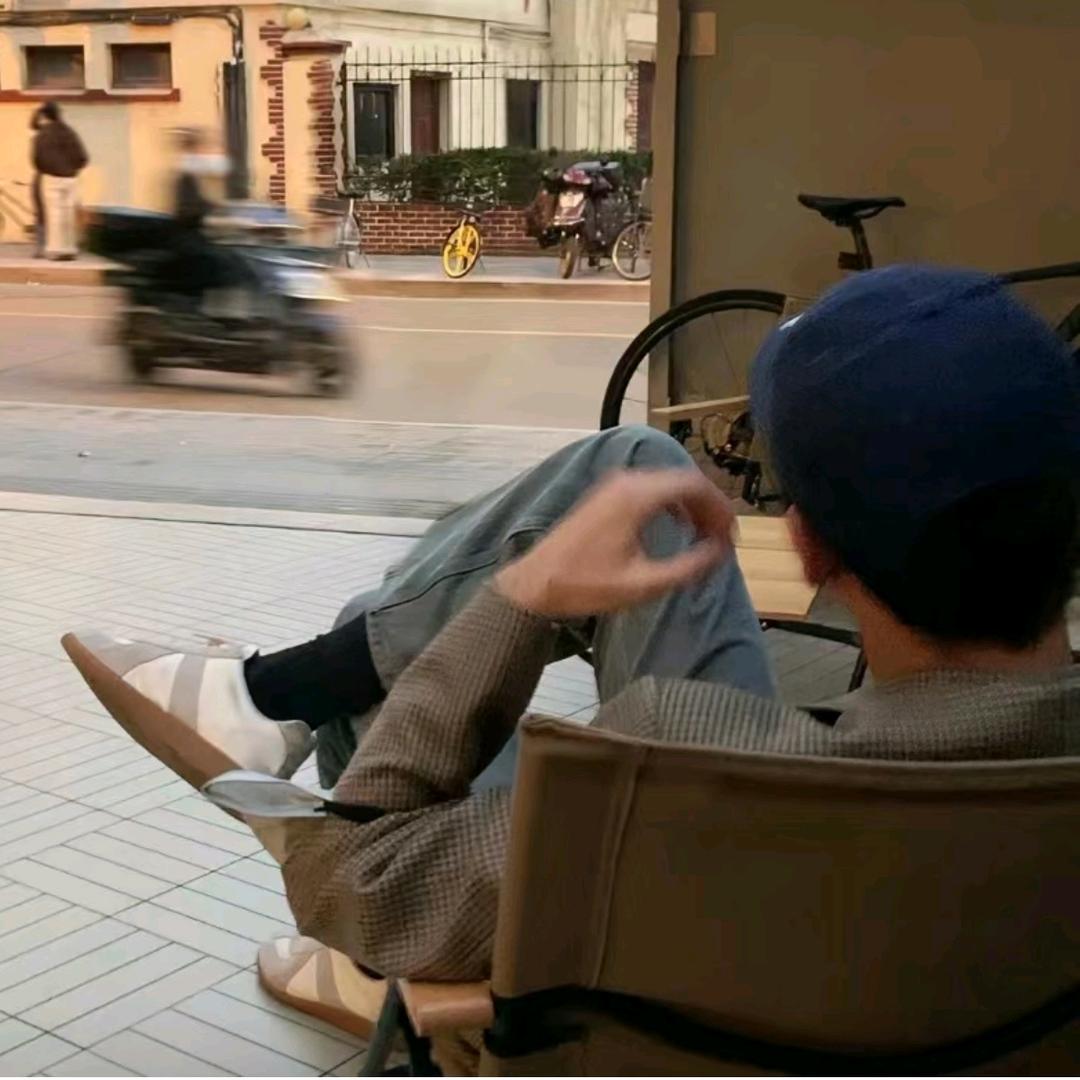 别问我