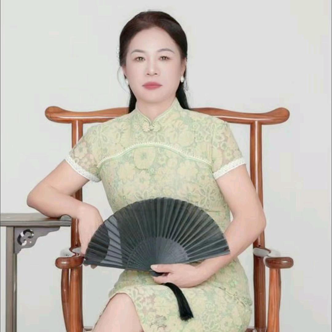 荣荣姐