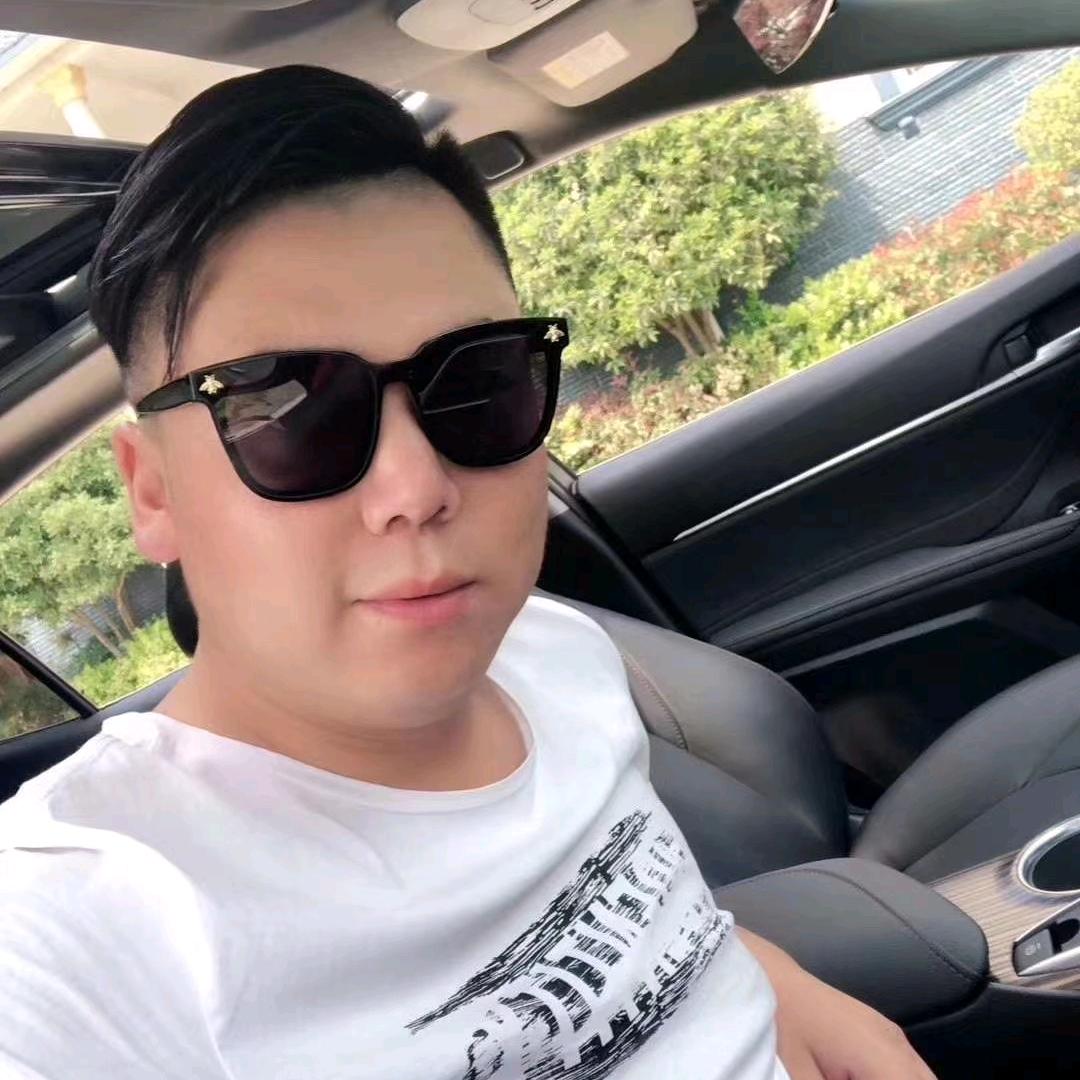 总之叫小崔