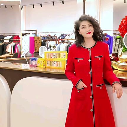 六丑陈老板轻奢穿搭