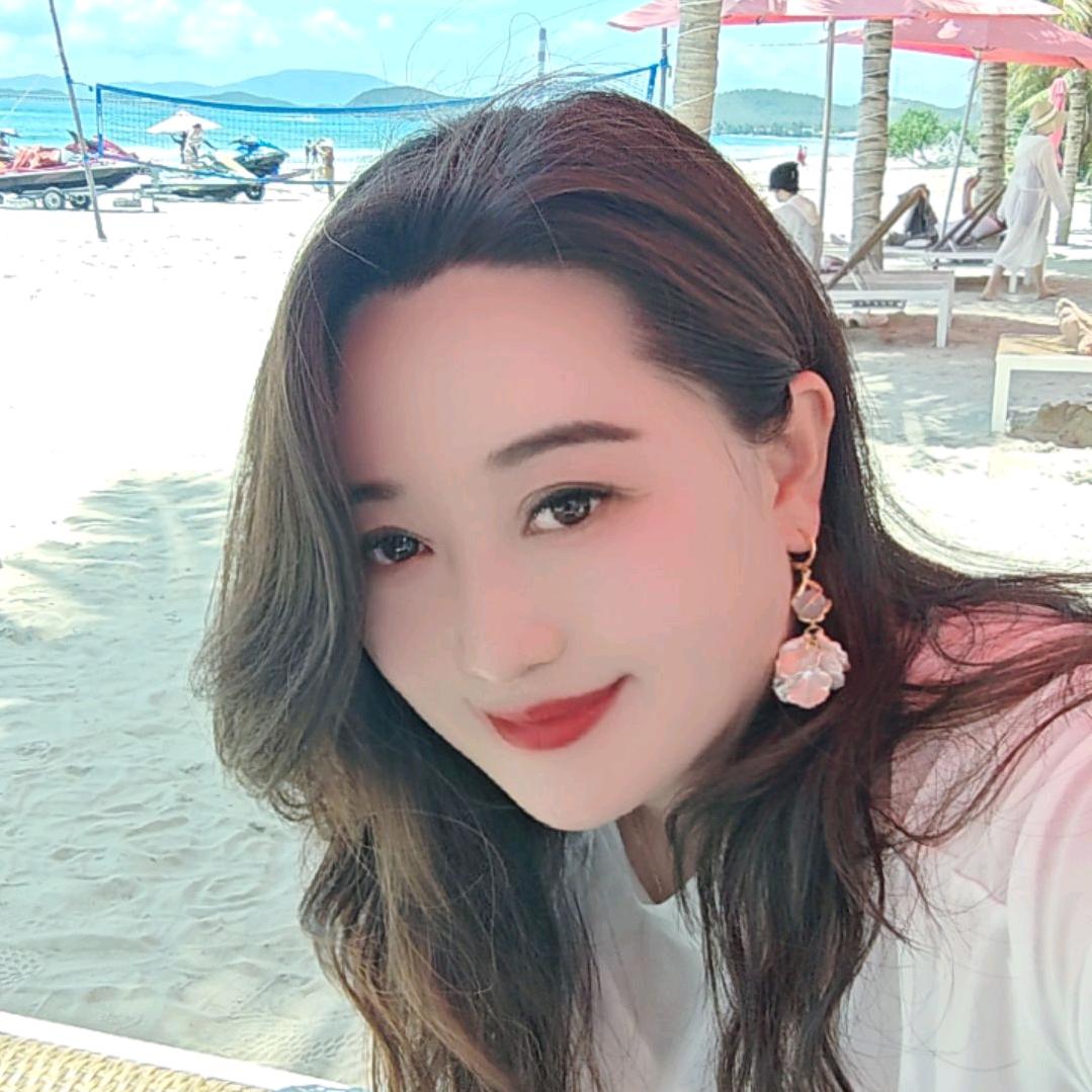 东龙电梯木子