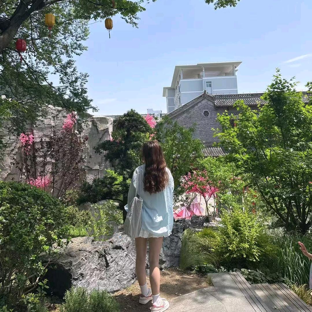 "随遇而安❤️