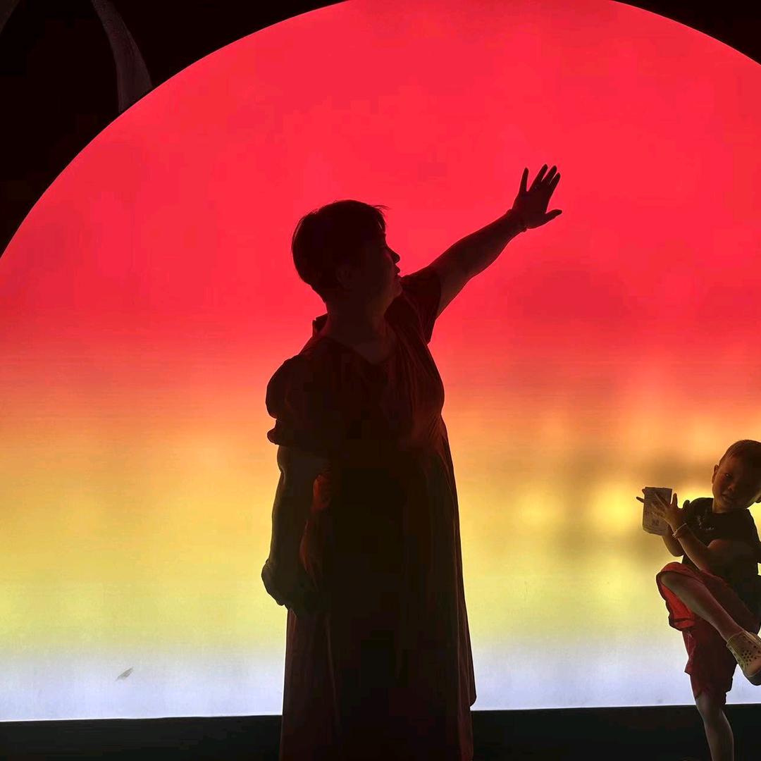 贾姐房屋中介，老味烧烤