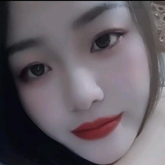 垫起脚丫偷亲你