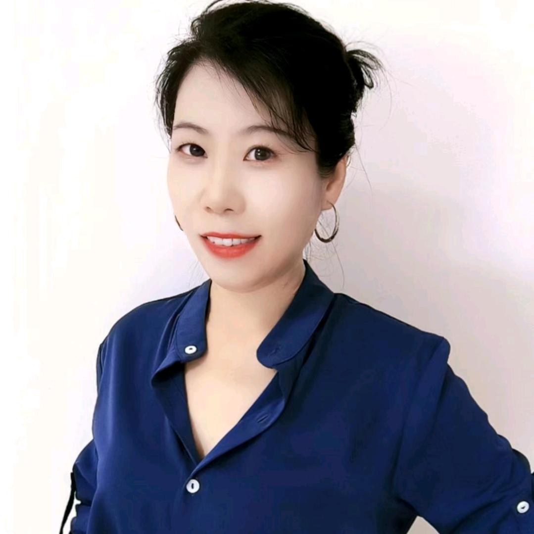 媚阳穿搭