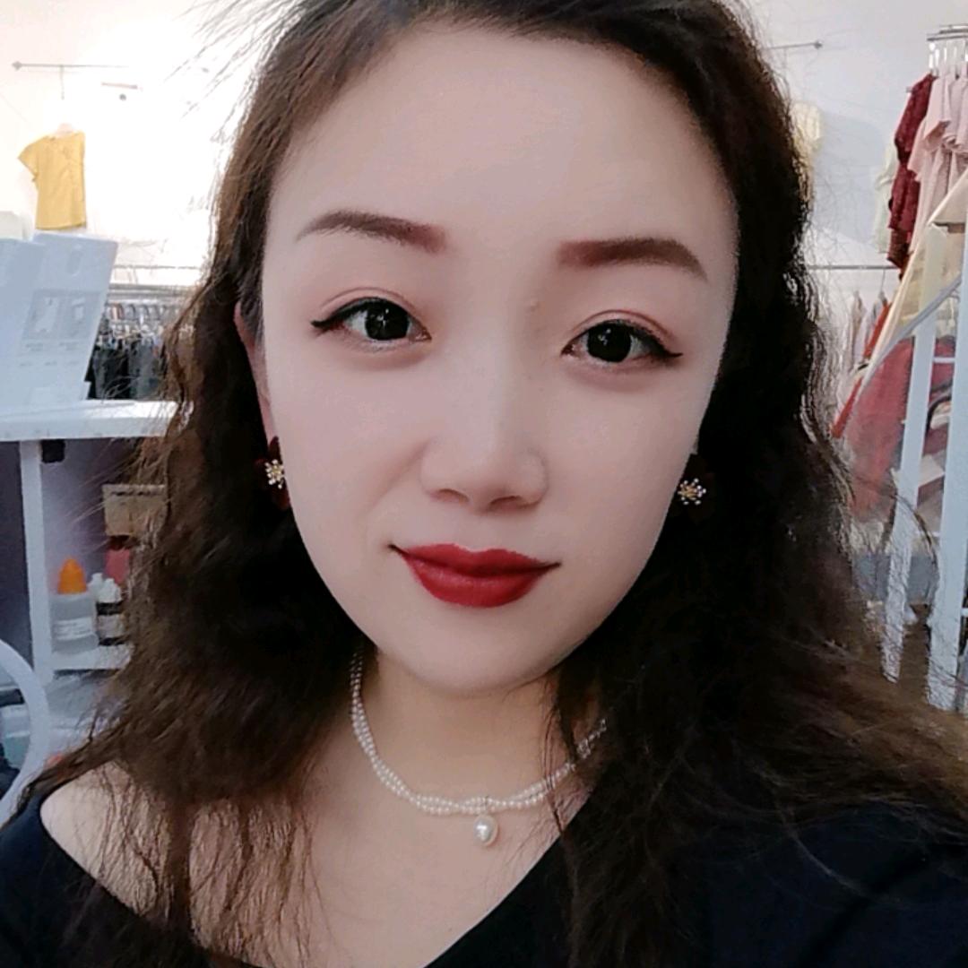 新时代服饰