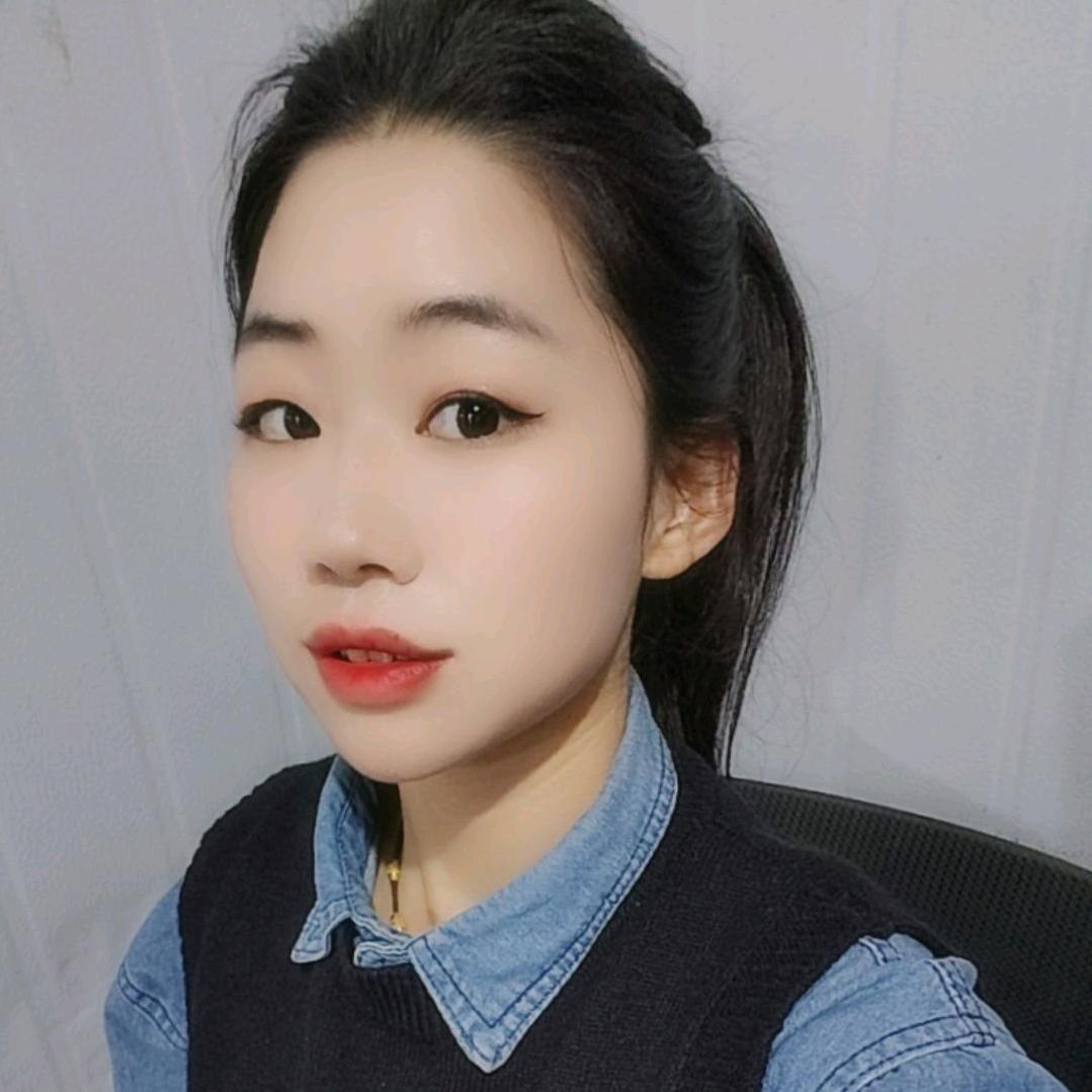 小何