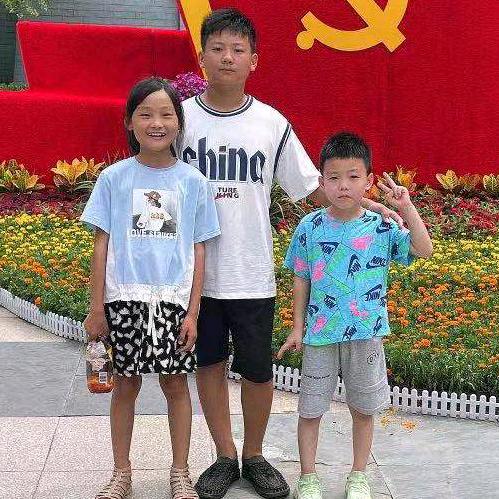 涵博服装工厂店(幸福快樂一家人123]