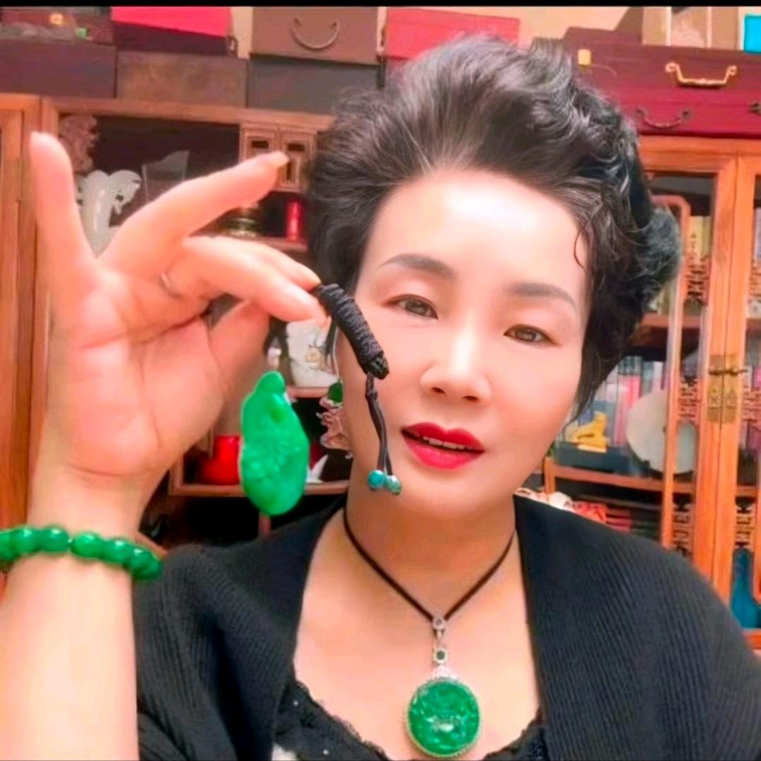 钱姐美钰人间翡翠珠宝