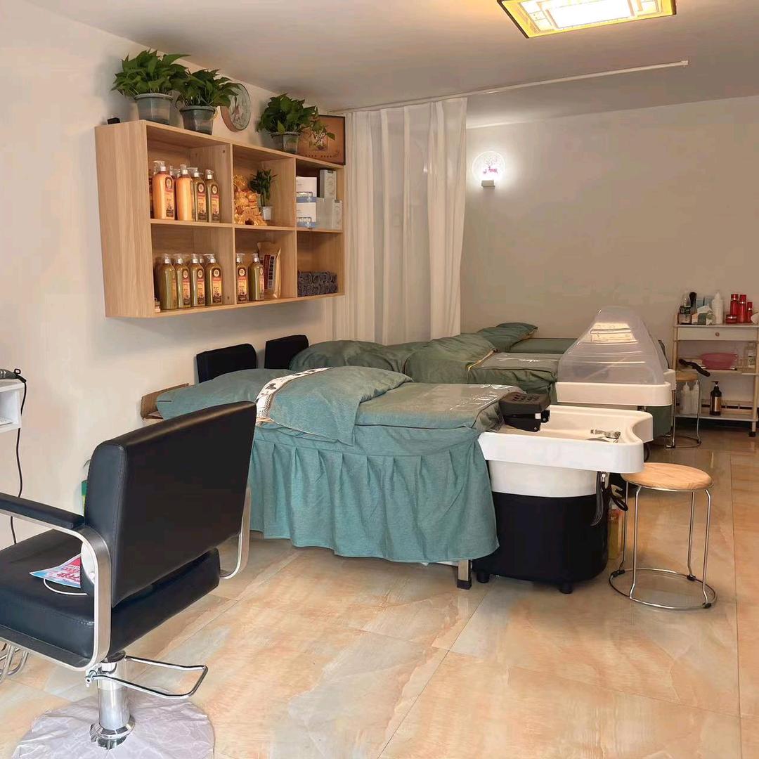 艾中药头疗。面部护理