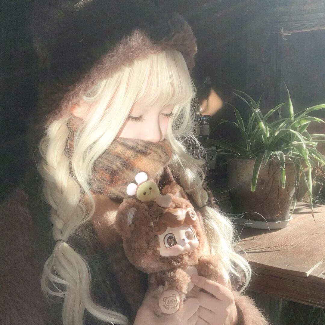尤.