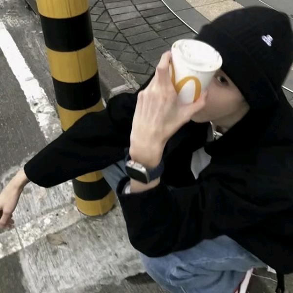 㦼