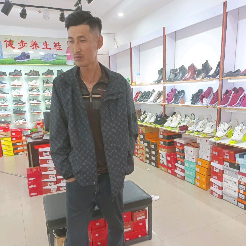 龙哥🙏努力奋斗