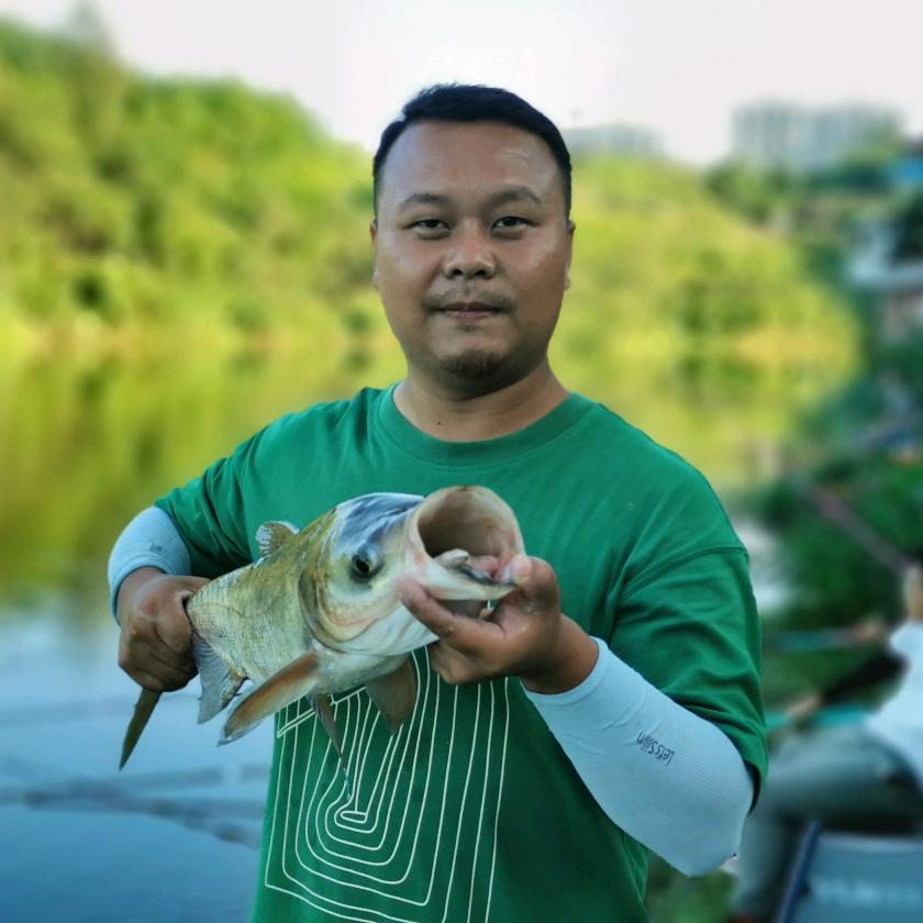 礼俊钓鱼🎣
