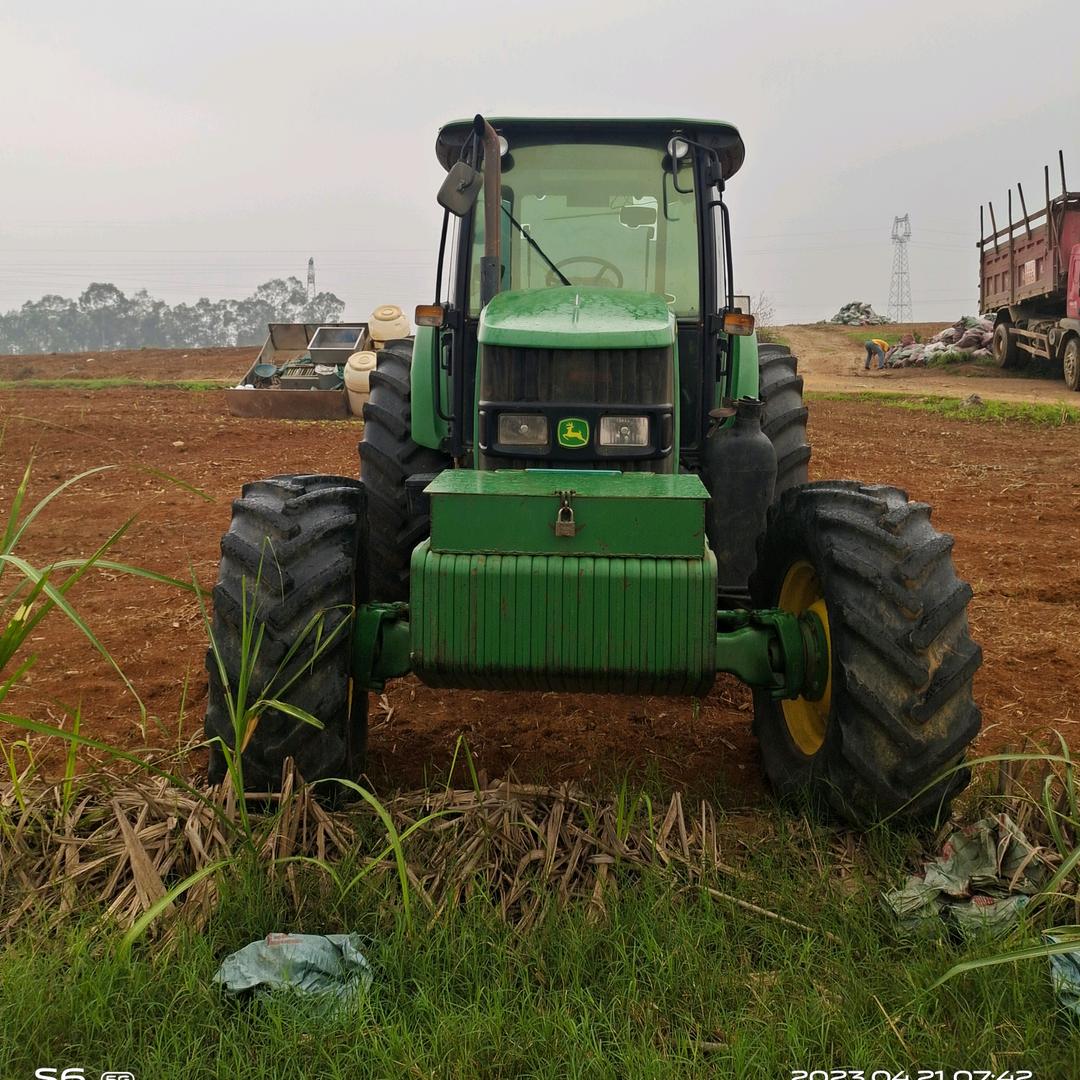 拖拉机机耕队。