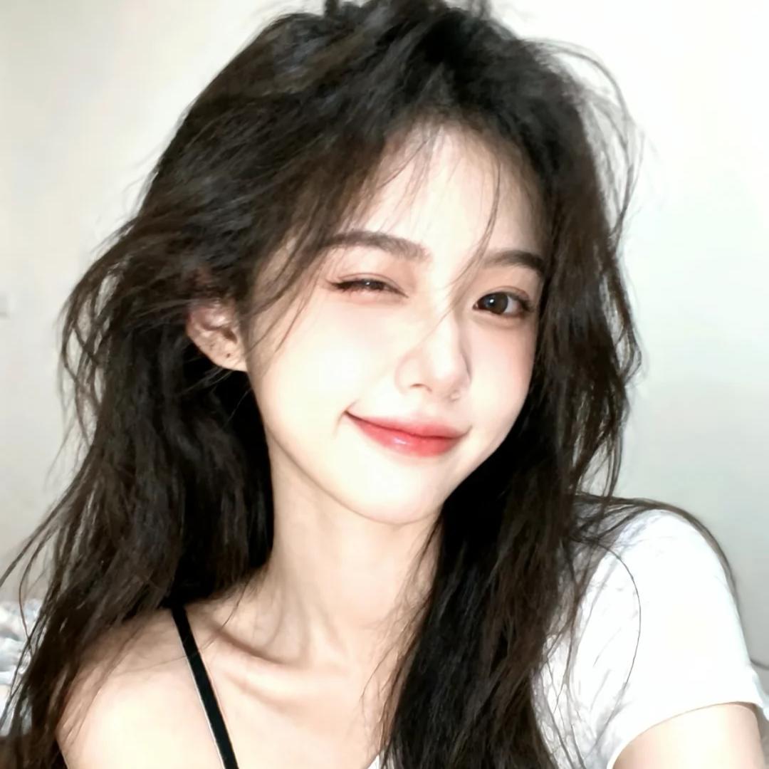 唱歌会跑调的念念