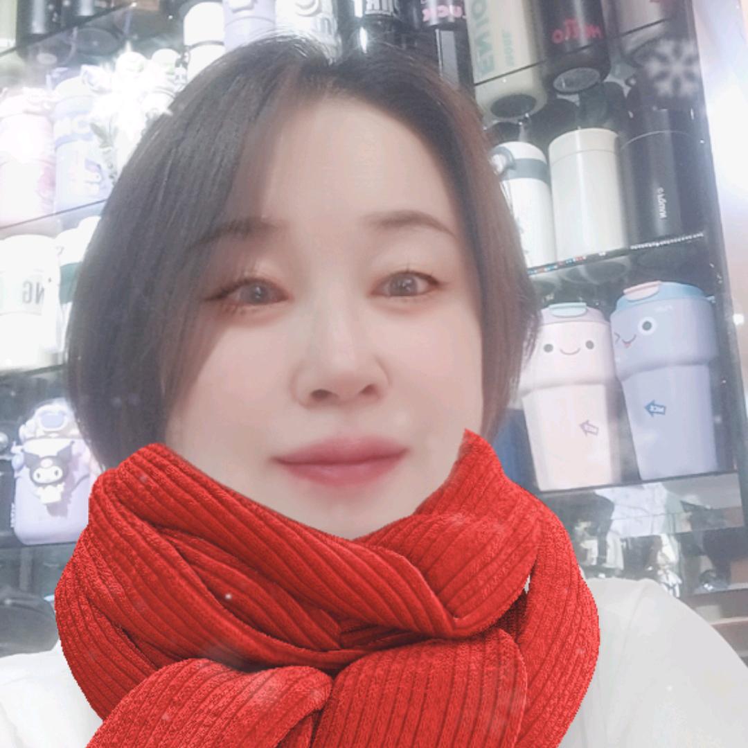 灵石的表姐（霞霞表店）