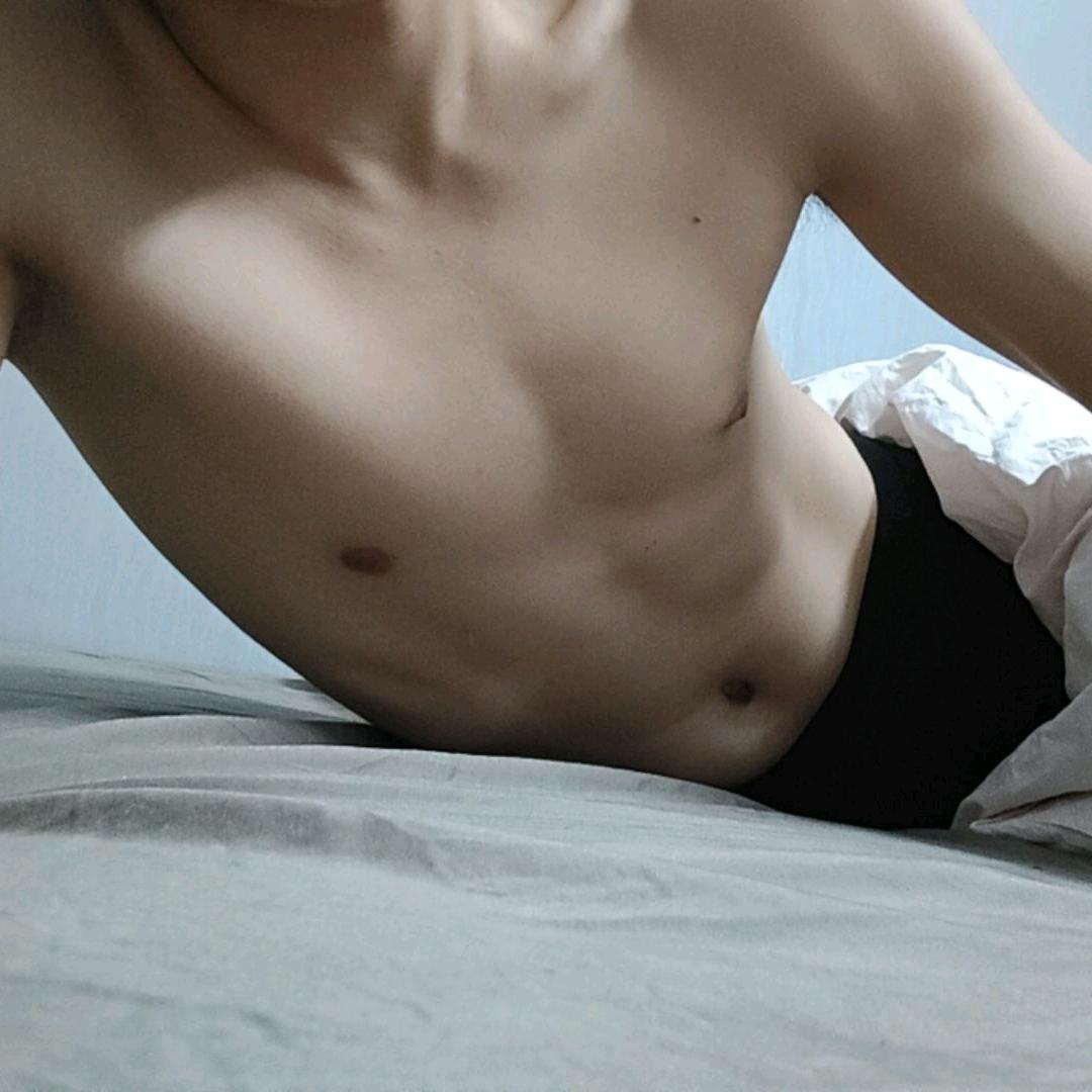 活在幻想的世界里