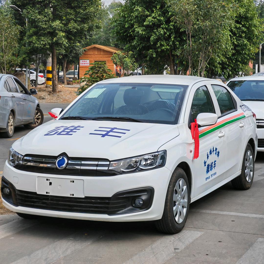 雄丰驾校曾教练