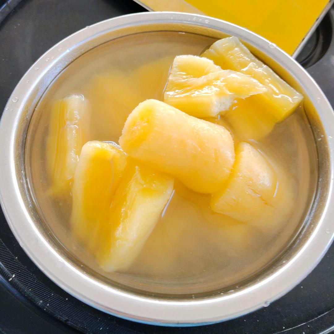 不爱吃鱼的小胖妹