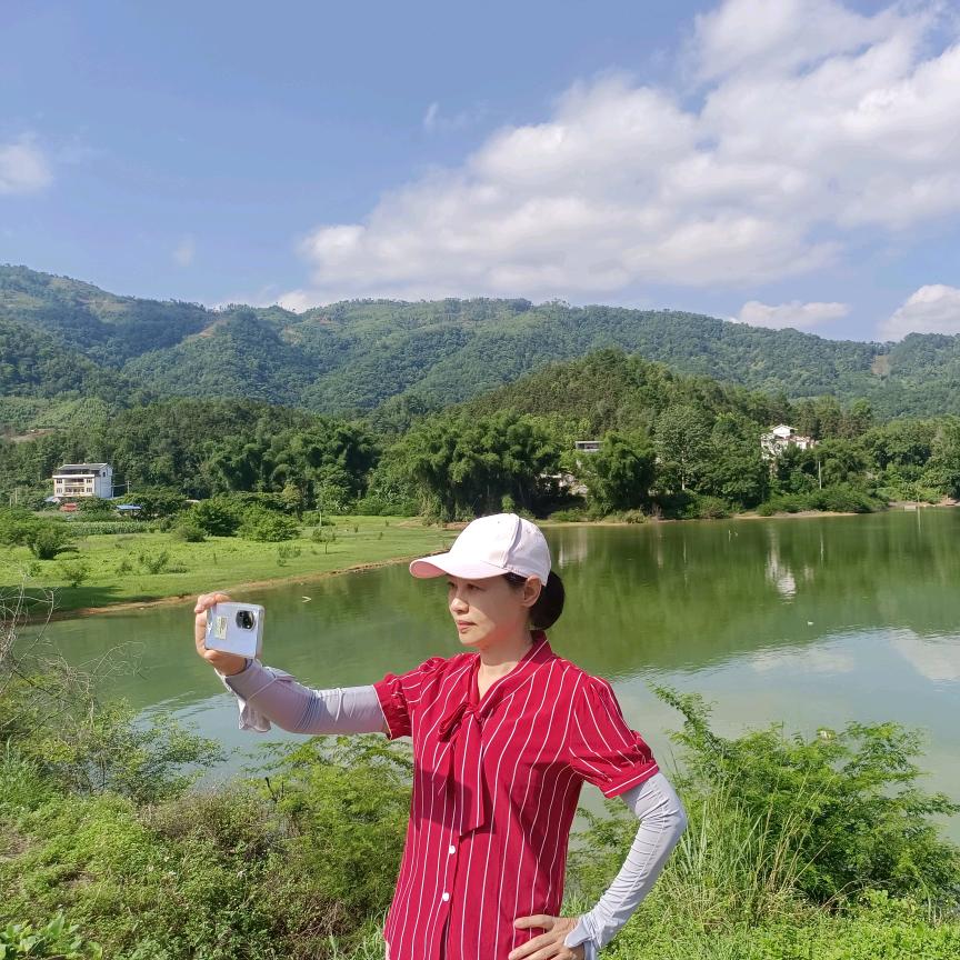 @莉