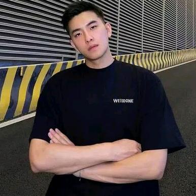 卡死尼大眼睛