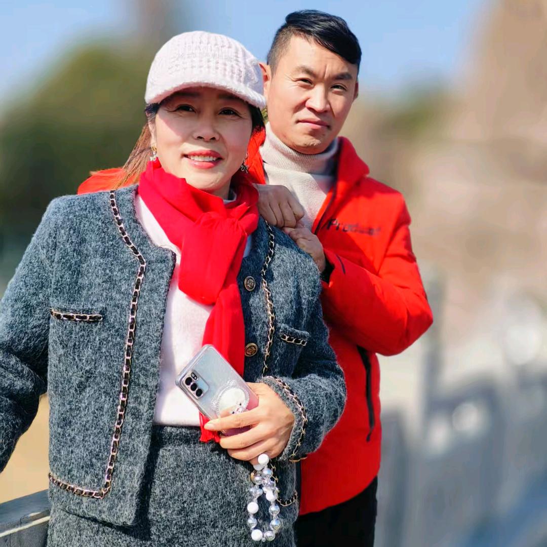 小琴蚕丝被，郭小龙农资