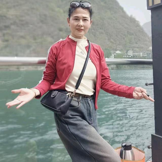 《宜昌芳芳》