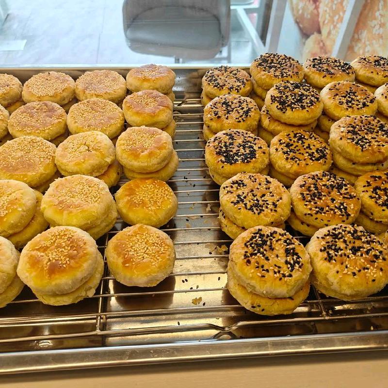董记香酥绿豆板栗饼