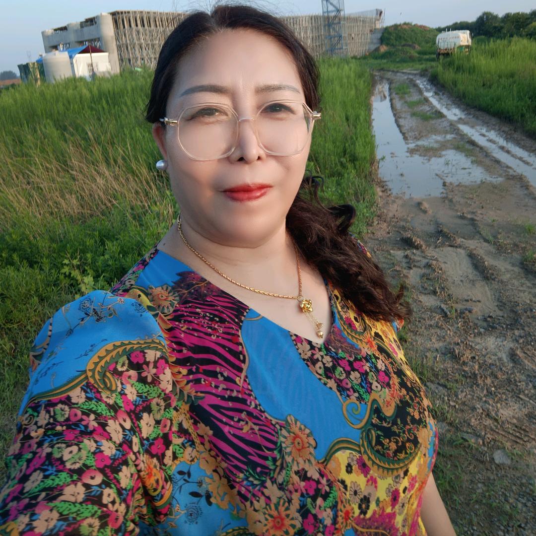 英姐设计猪场鸡场全自动料线