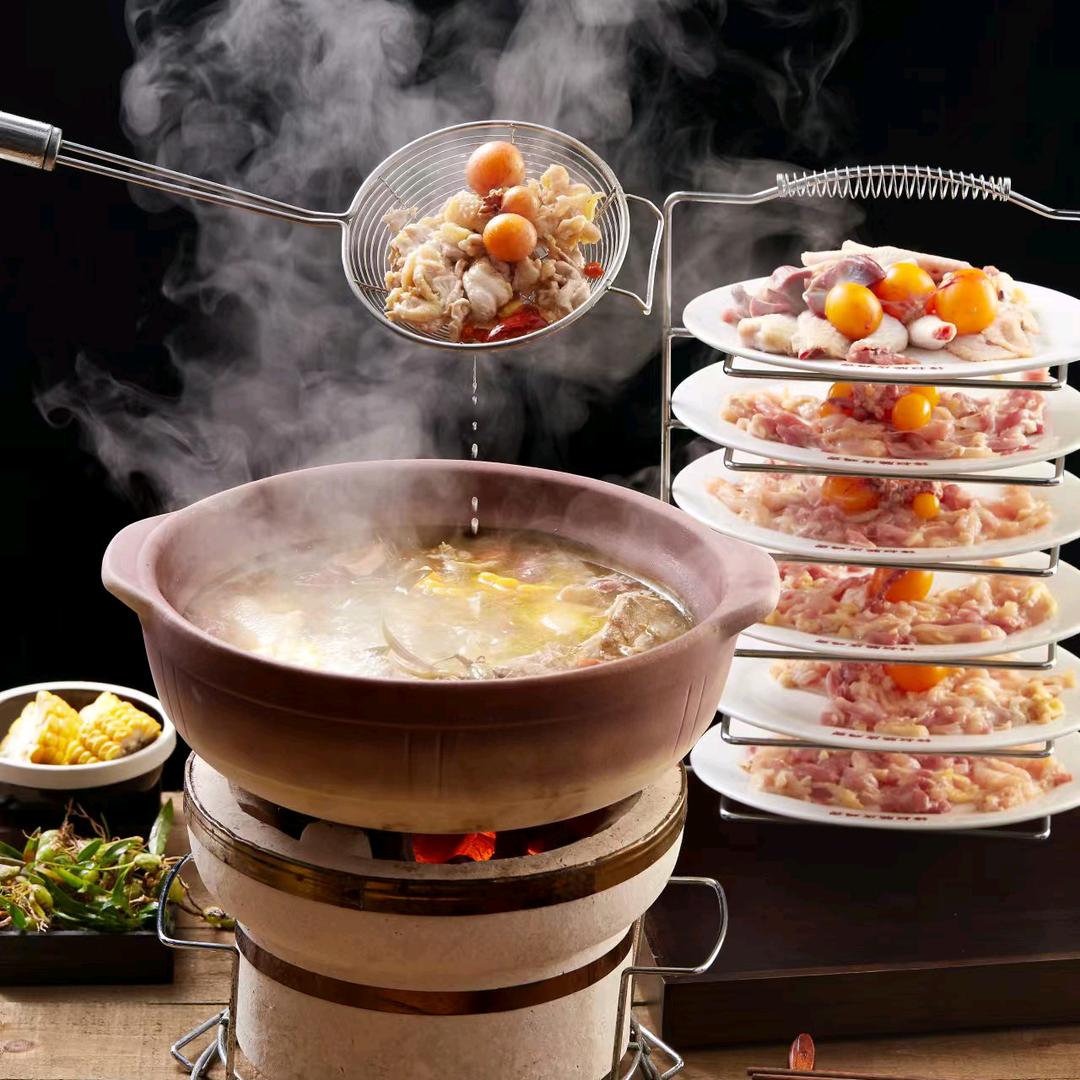 红灶头炭炉鲜鸡煲