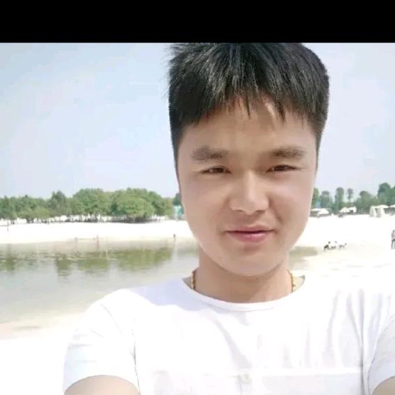 易化亮幸福快乐。