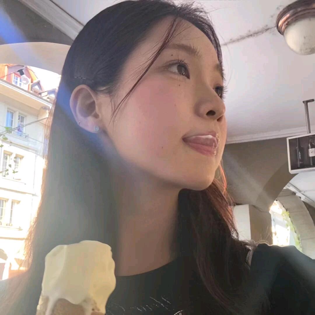 余周周呀